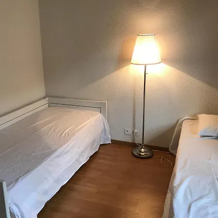 Simple Flat 72 M2 In The Centre Of With Private Parking Apartmán