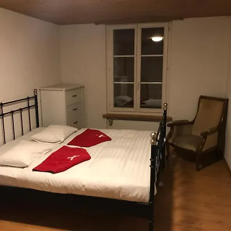 Simple Flat 72 M2 In The Centre Of With Private Parking