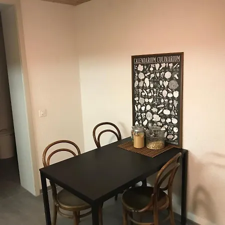 Simple Flat 72 M2 In The Centre Of With Private Parking Apartament *